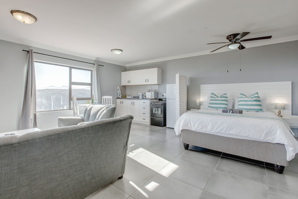 1 Bedroom, Studio, Apartment, Queen Bed
