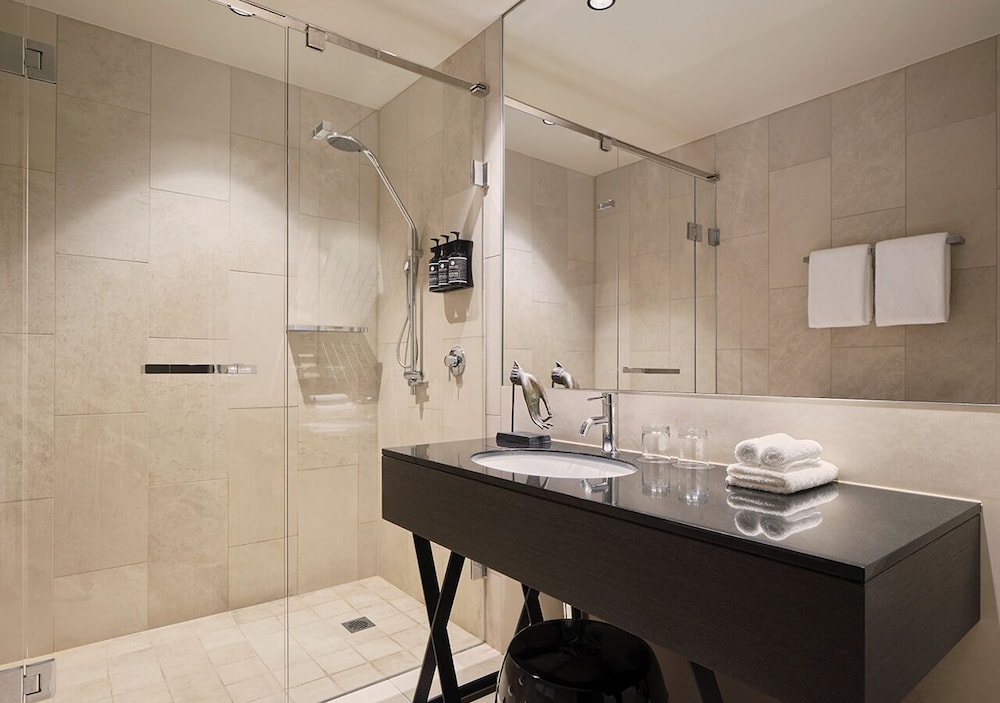 Burbury Hotel & Apartments 18/49