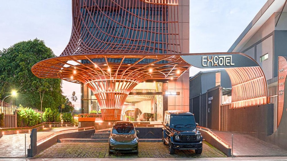 EXCOTEL Design Hotel Surabaya 6/57