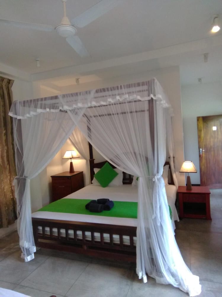 Srimalis Residence 14/32