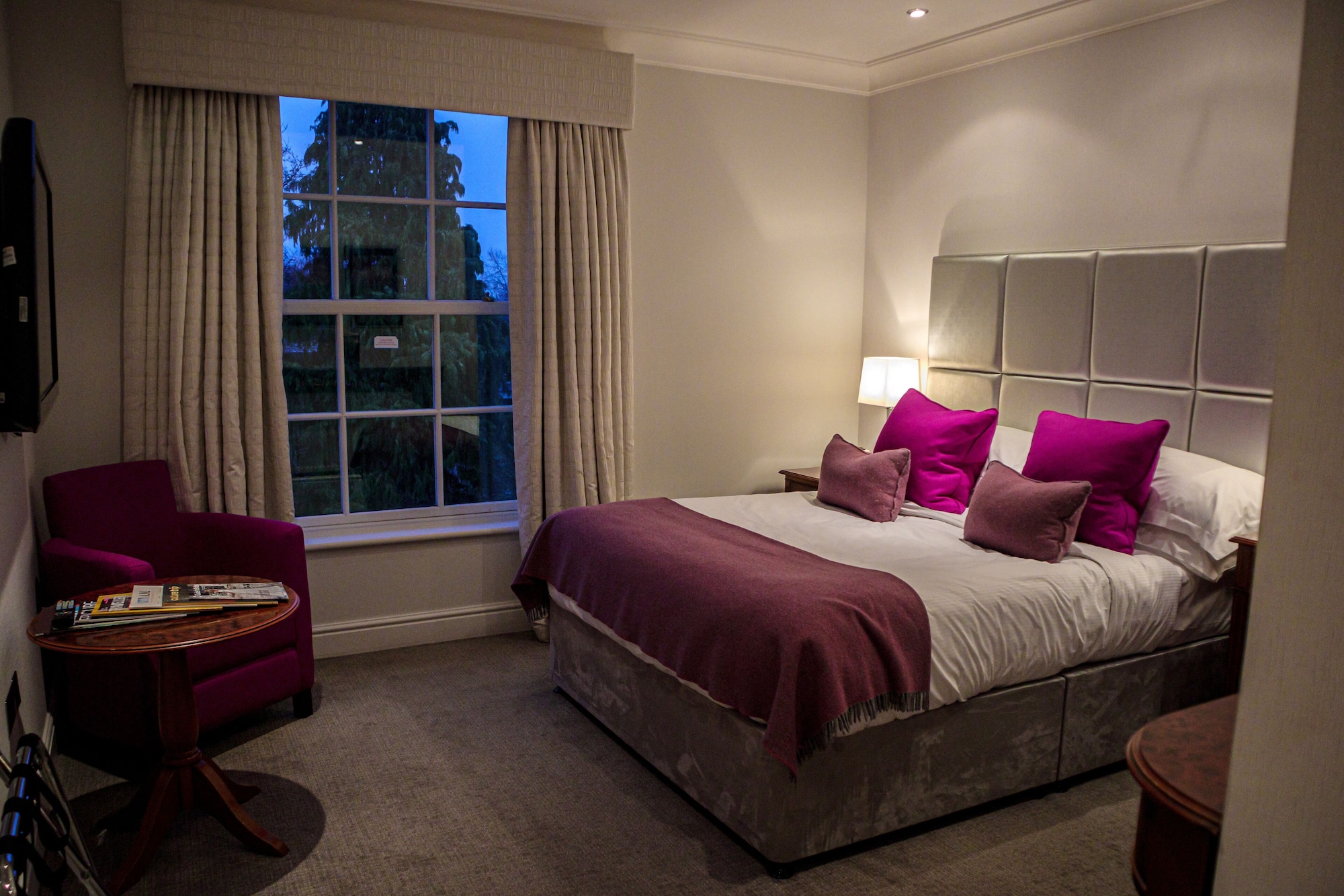 Comfy, King Bed