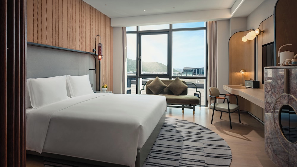 Song Ya, Premium, King Bed