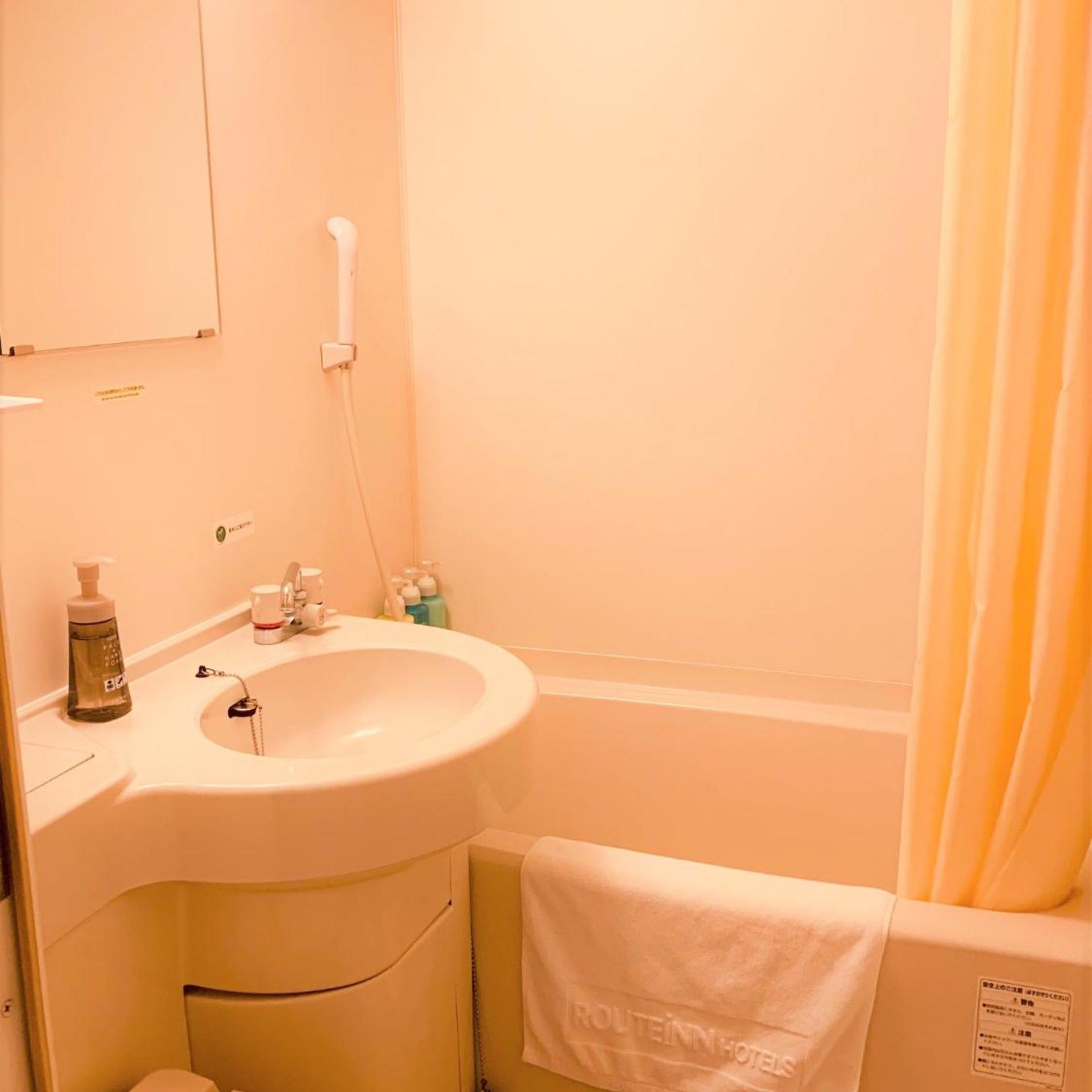 غرفة بسرير نصف مزدوج للمدخنين، Hotel Route-Inn Honhachinohe Ekimae 3/6