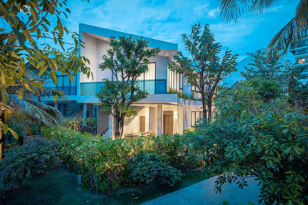 Rosa Alba Resort and Villas Tuy Hoa 6/66