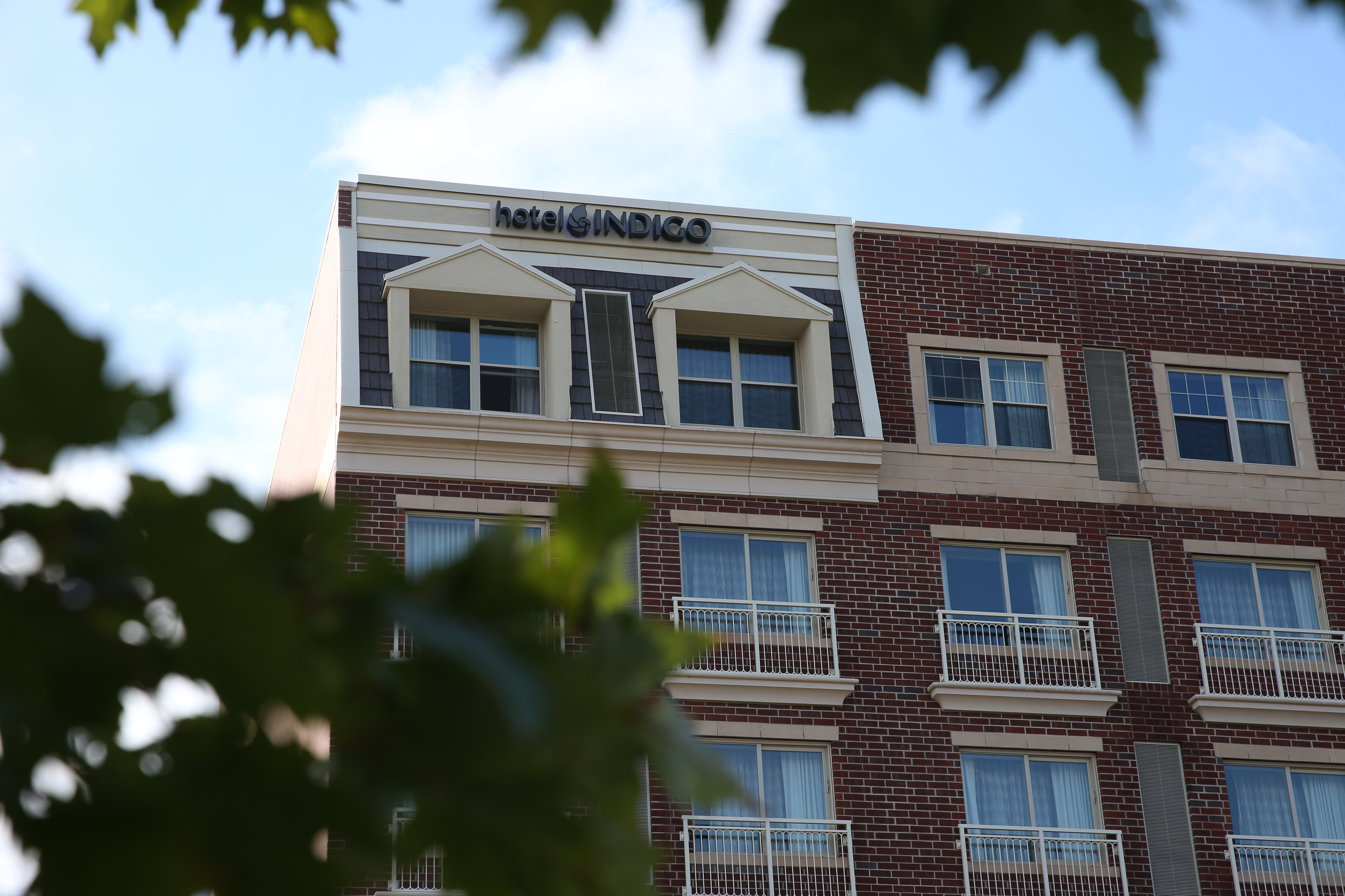 HOTEL INDIGO NAPERVILLE RIVERWALK 6/78