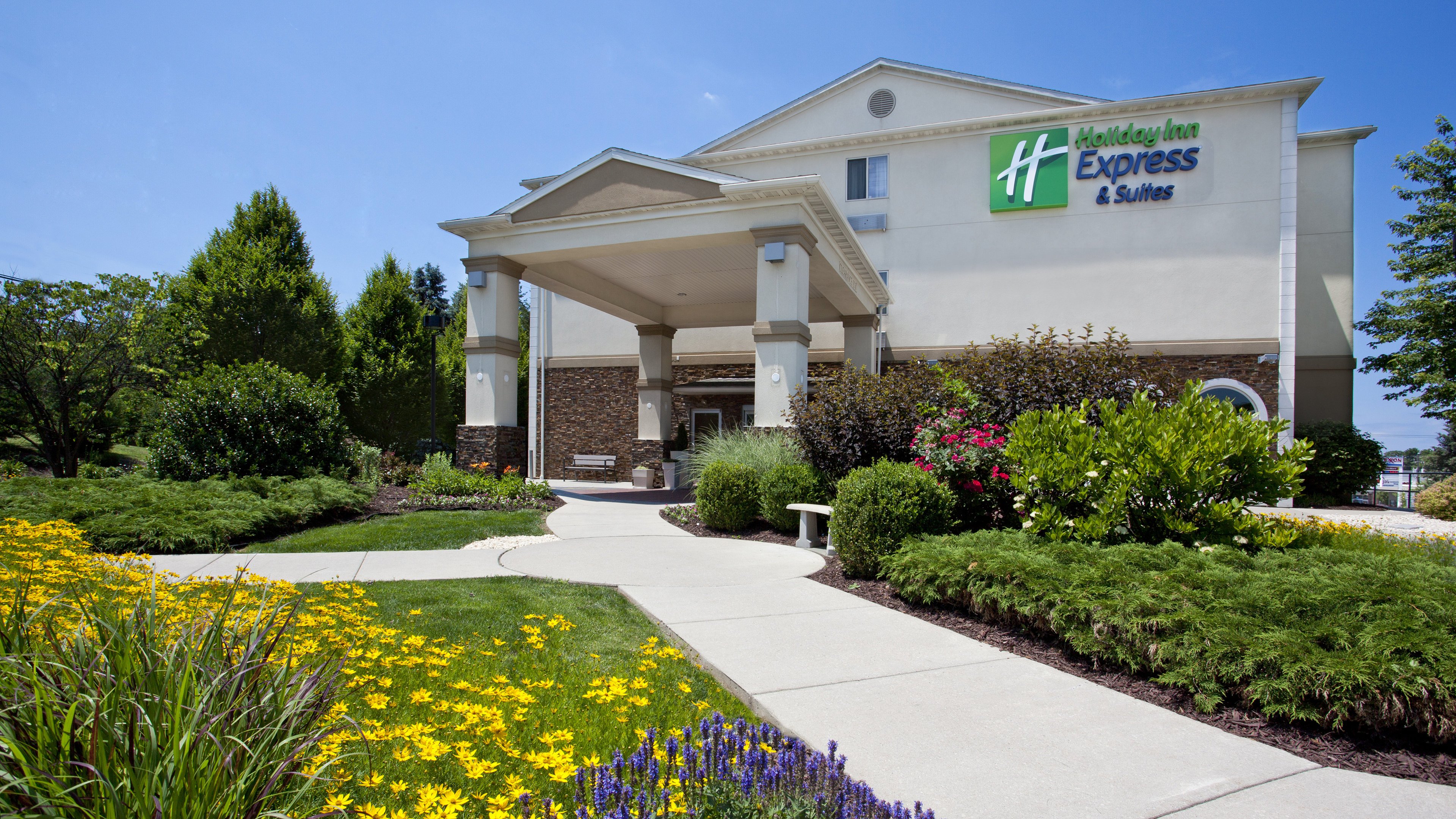 Holiday Inn Express And Suites Allentown West Ex Bw Plus Allentown Inn Suites 49/52