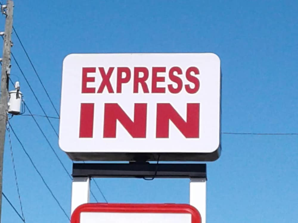 エクスプレス イン & スイーツ クリアウォーター(Express Inn & Suites - 5 Miles from St Petersburg Clearwater Airport) 写真2