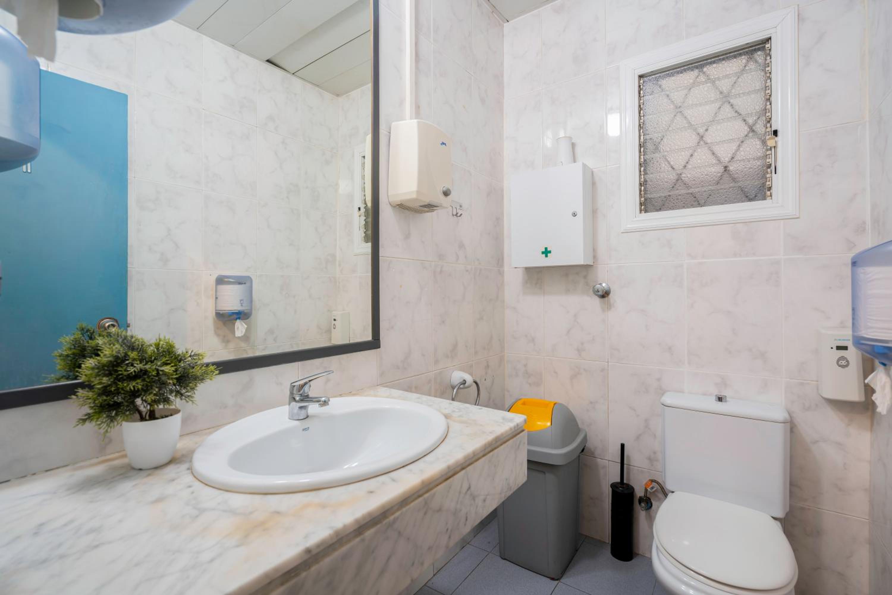 Casa Barcelo Hostel 55/55