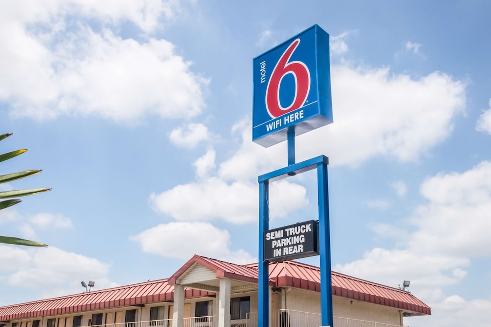 Motel6 Mesquite, TX - Rodeo - Convention Ctr in MESQUITE - TX