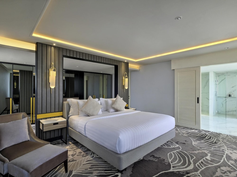 Movenpick Surabaya City 27/68