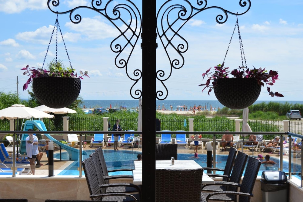 SPERANTA Hotel & Villas 16/40