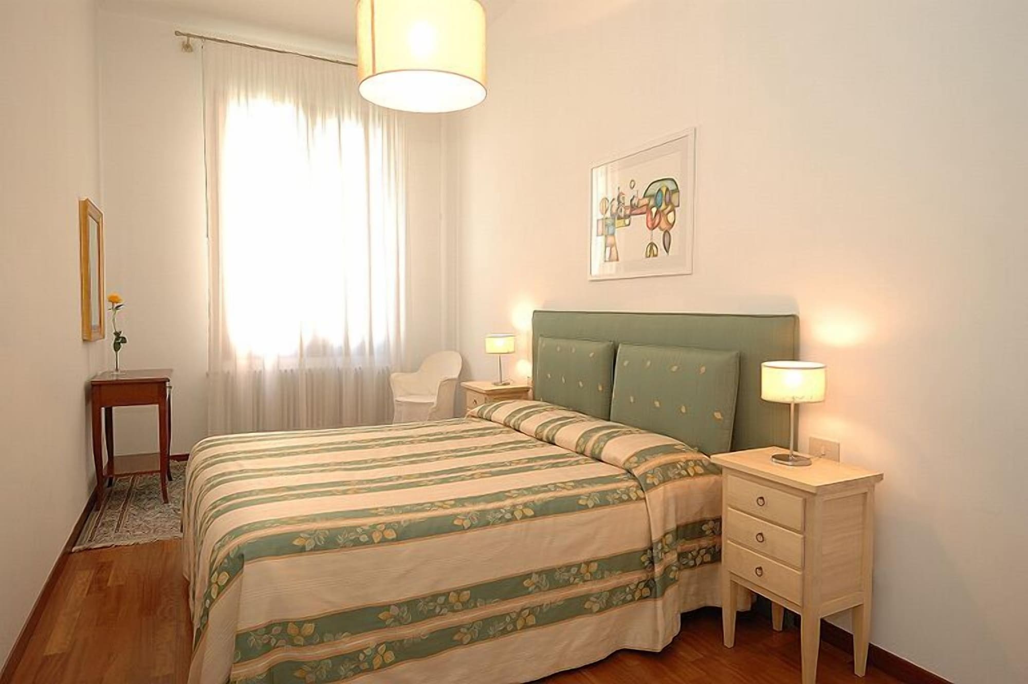 2 BEDROOMS, SUITE, 1 QUEEN AND 1 SINGLE BED