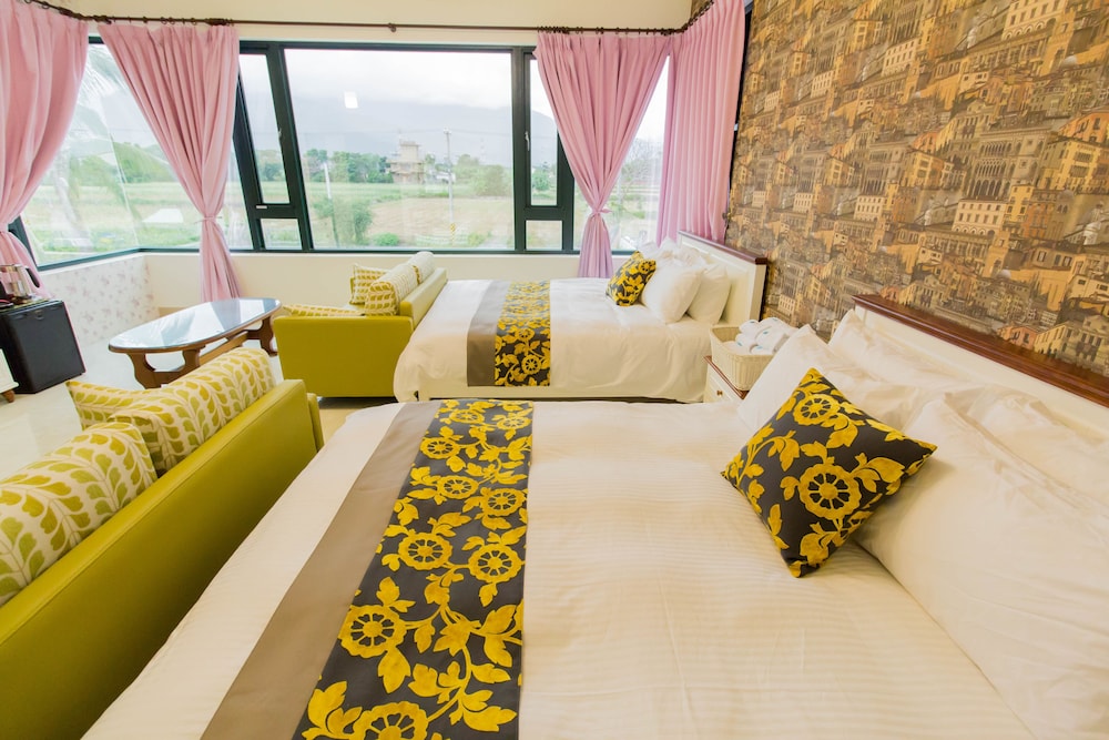 Shan Hai B&B 10/43