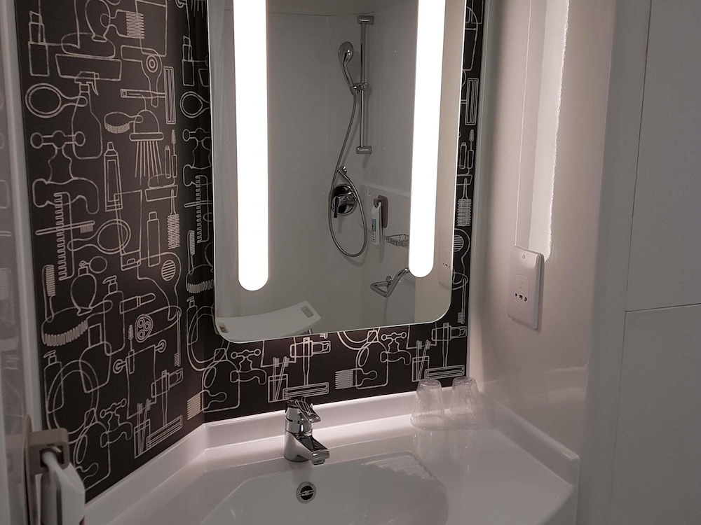 Ibis Liverpool Centre Albert Dock Liverpool One 69/71