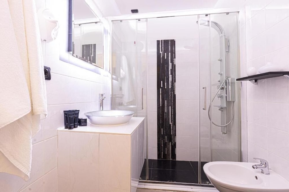 Spagna Boutique Luxury Suites 62/68
