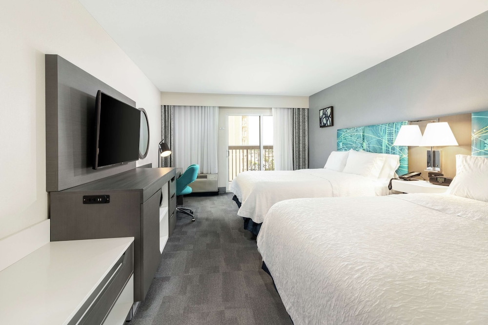 Hampton Inn Daytona Beach Shores 23/45