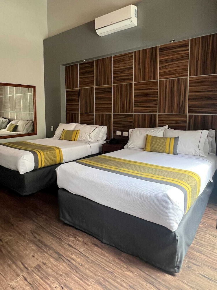 Hotel Principal 20/49