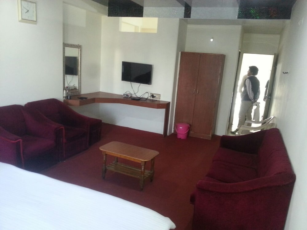 Hotel Dhruv Palace 30/47