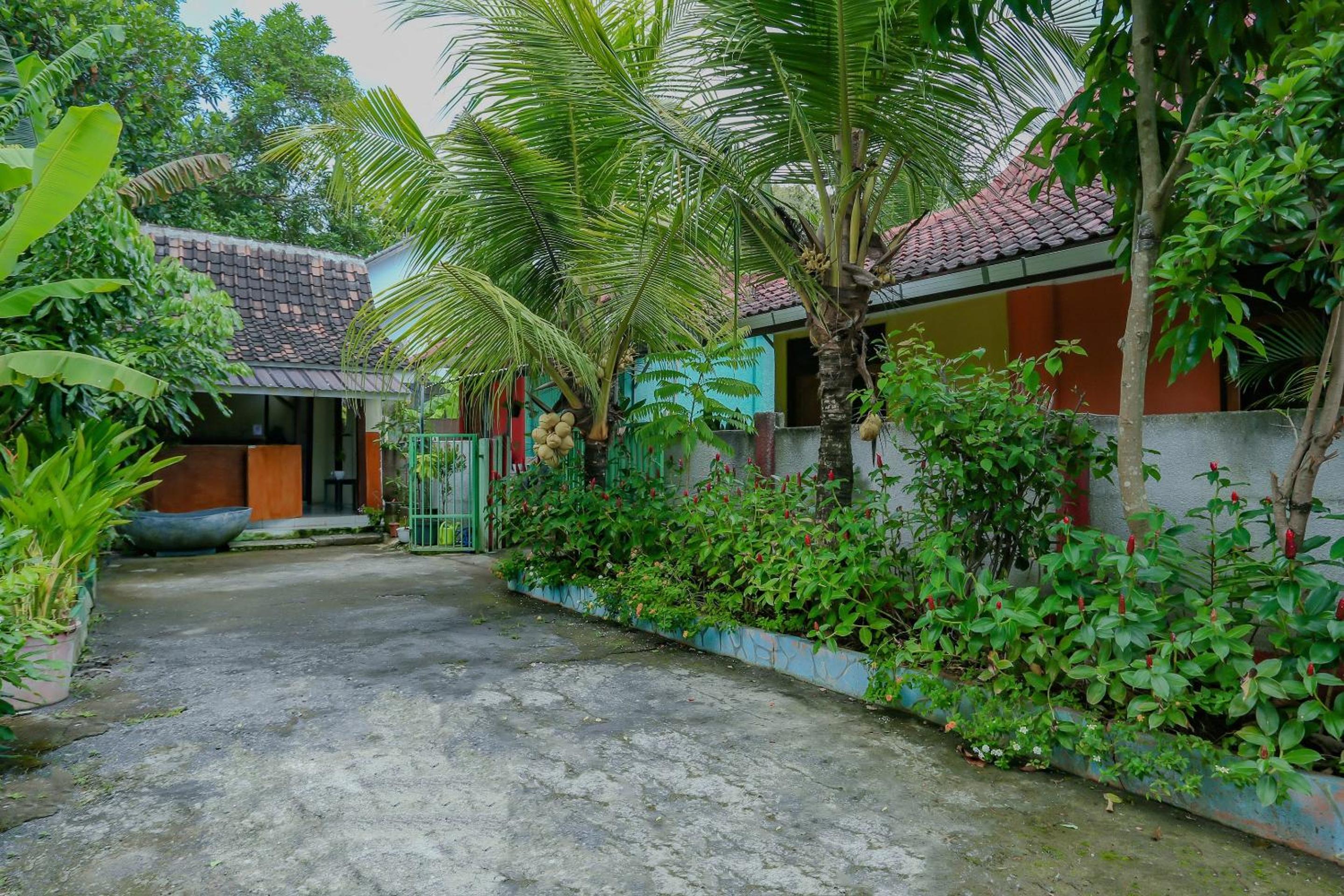 OYO 90301 Hidden Village Uluwatu 42/47