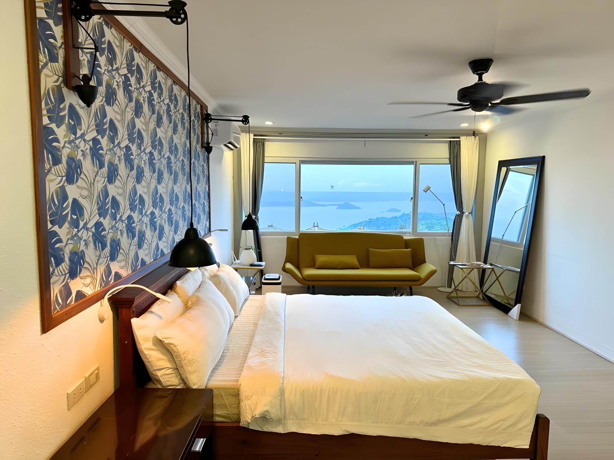 Suite, Cabin, King Bed, Lake View