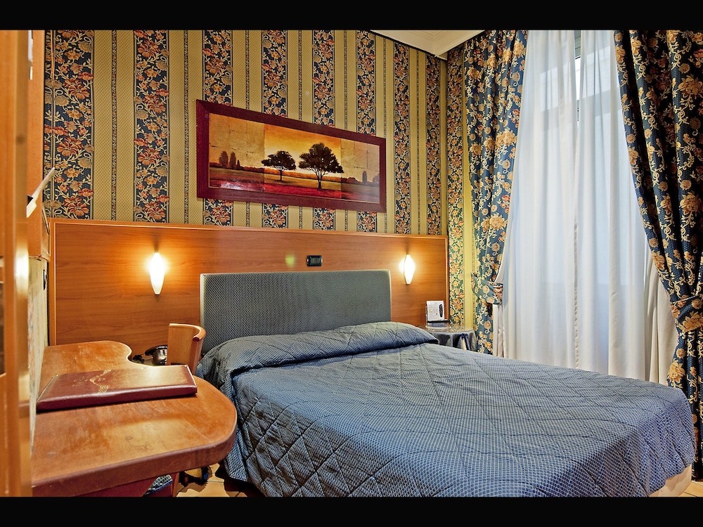 Hotel Lirico Roma 20/63