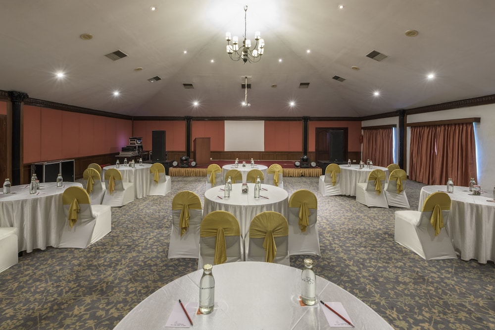 Club Mahindra Munnar 30/48
