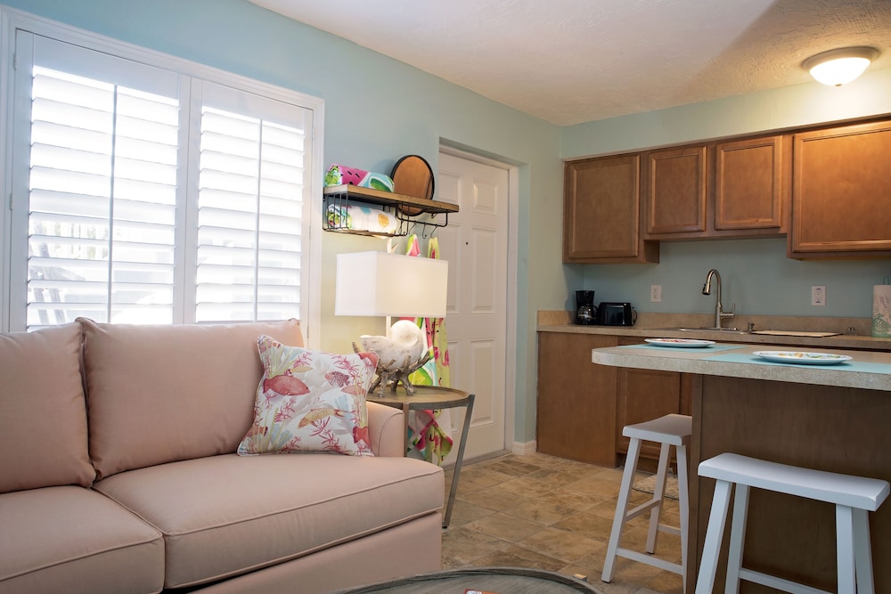 Coco Sands Beachside Cottages 31/63