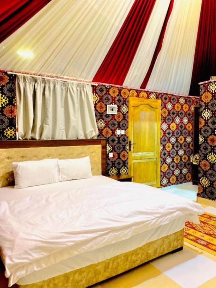 Wadi Rum Classic Camp 10/50