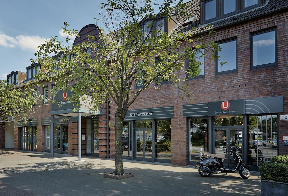 Kroger By Underdog Hotels 46/52