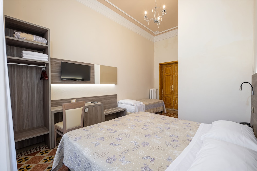Astrid Hotel 22/74