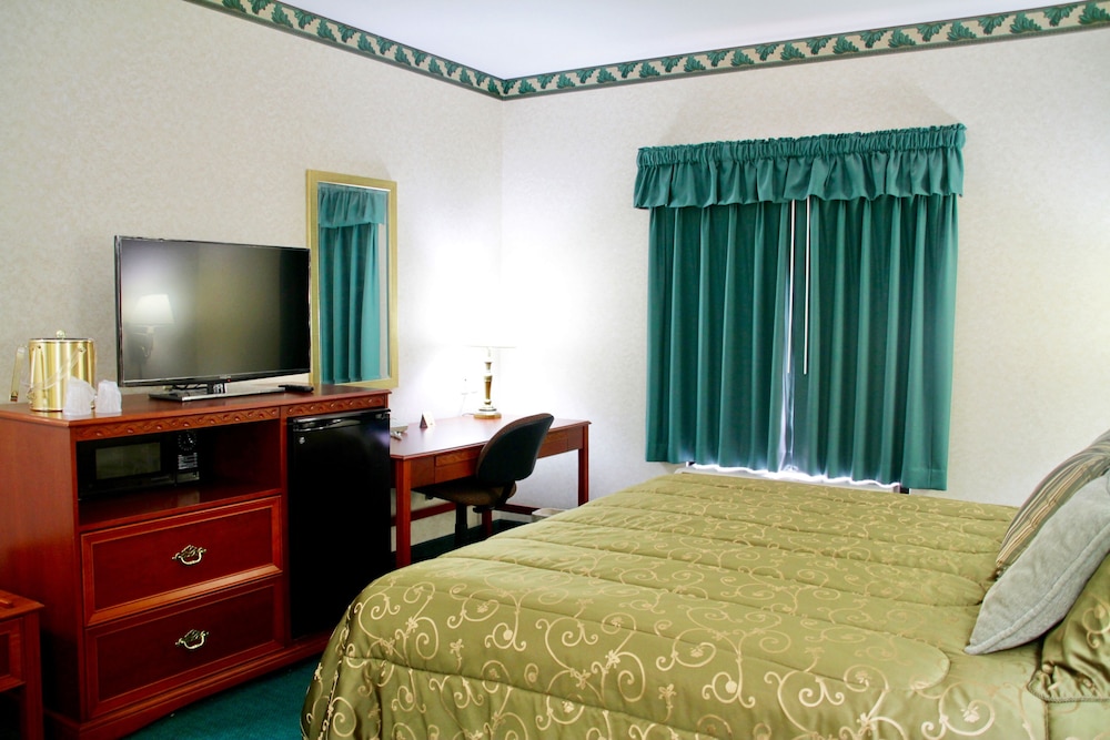Grand Vista Hotel and Suites 52/61