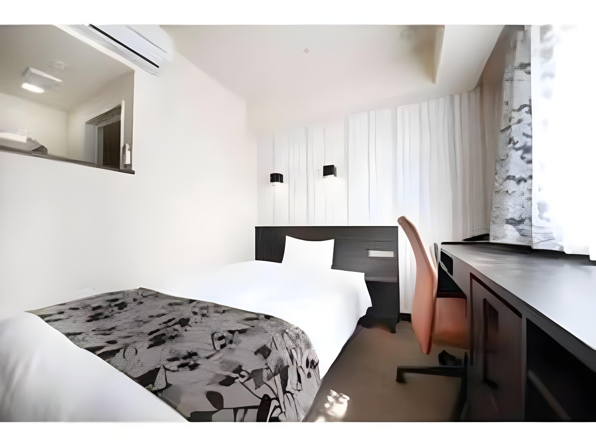 Semi Room, Semi Double Bed