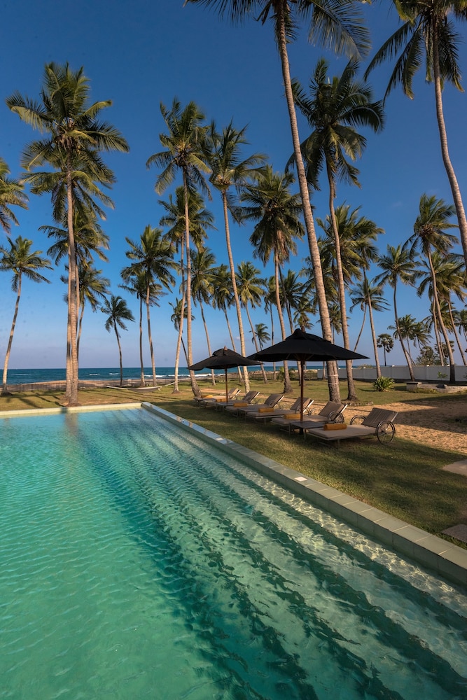 Jetwing Kottukal Beach House in POTTUVIL