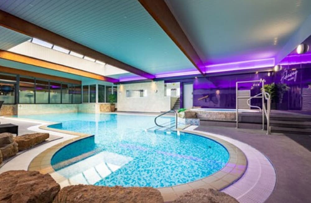Parkmore Hotel And Leisure Club, Sure Hotel Collection by BW 4/35