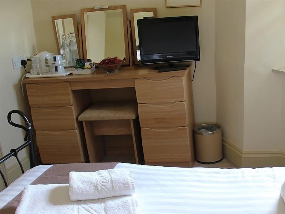 The Royal Oak Inn 18/19