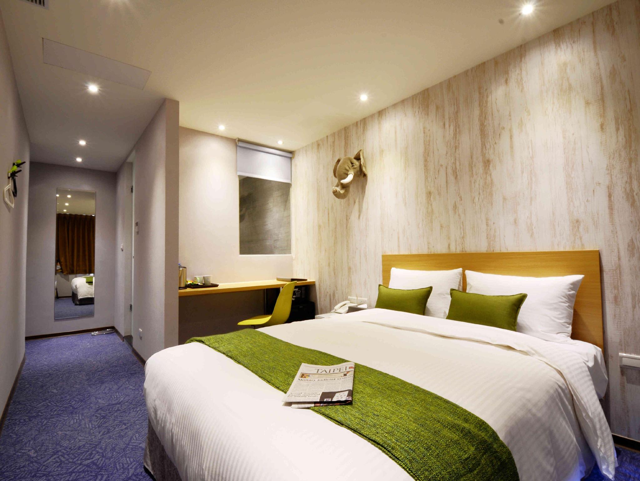 Deluxe, Double Bed