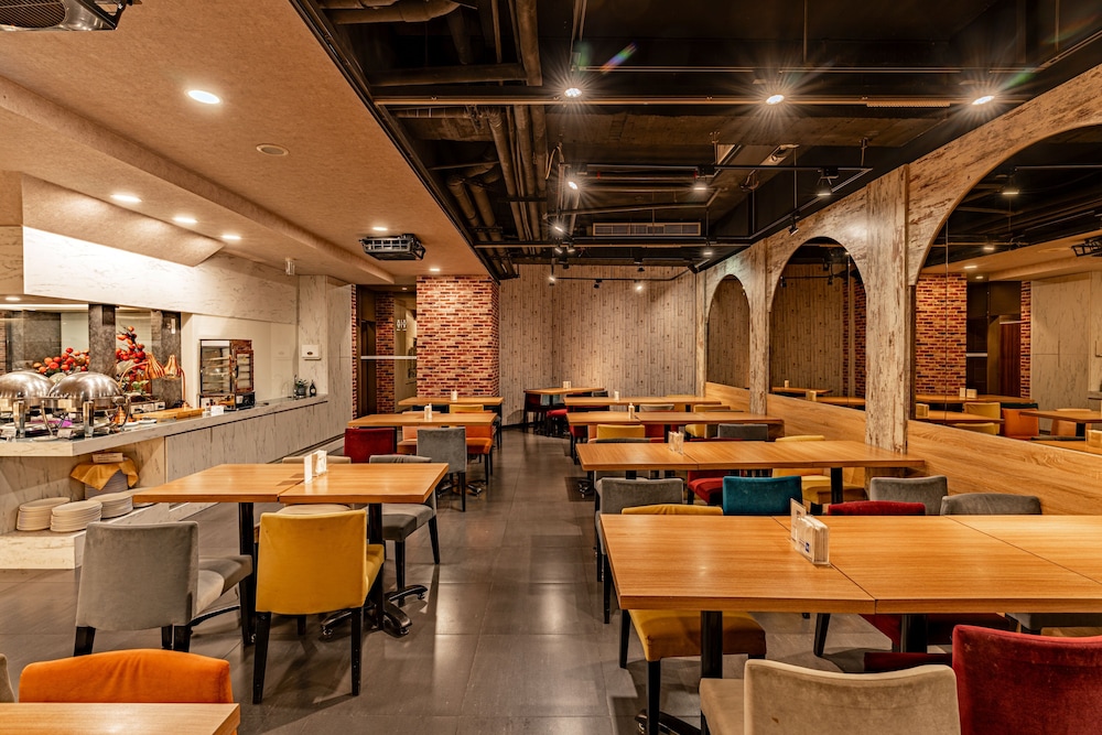 The Loft Hotel 59/75