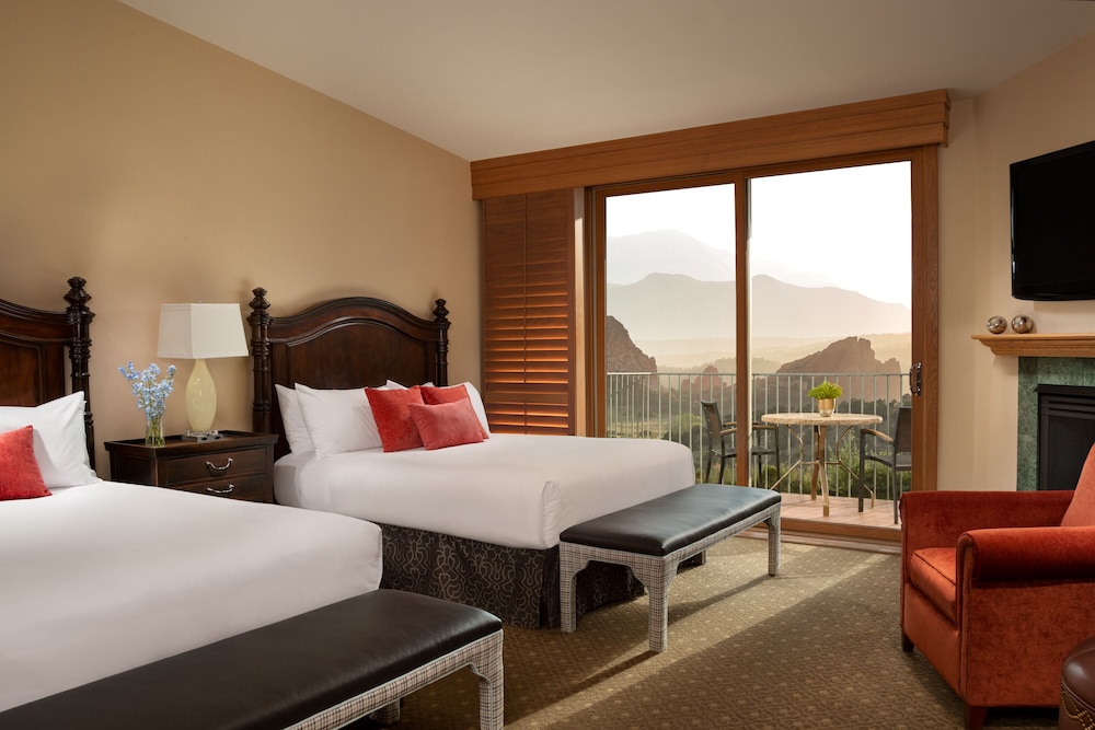 Garden Of The Gods Club And Resort 12/83