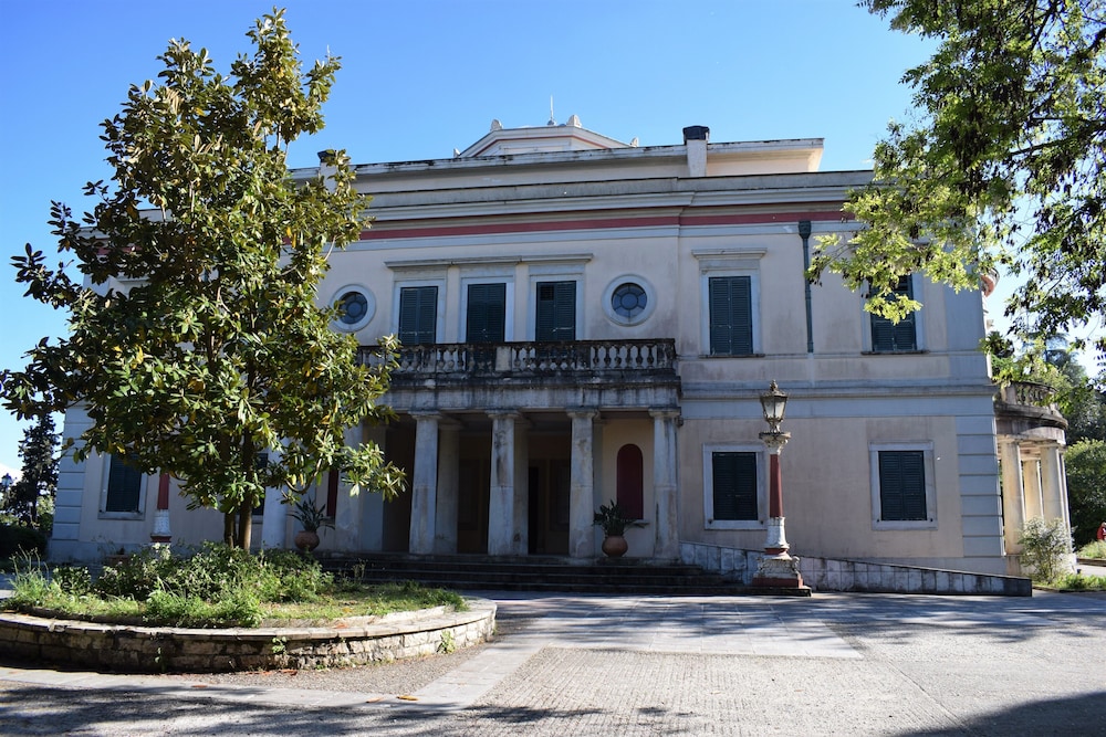 Garitsa bay Apartment 6/50