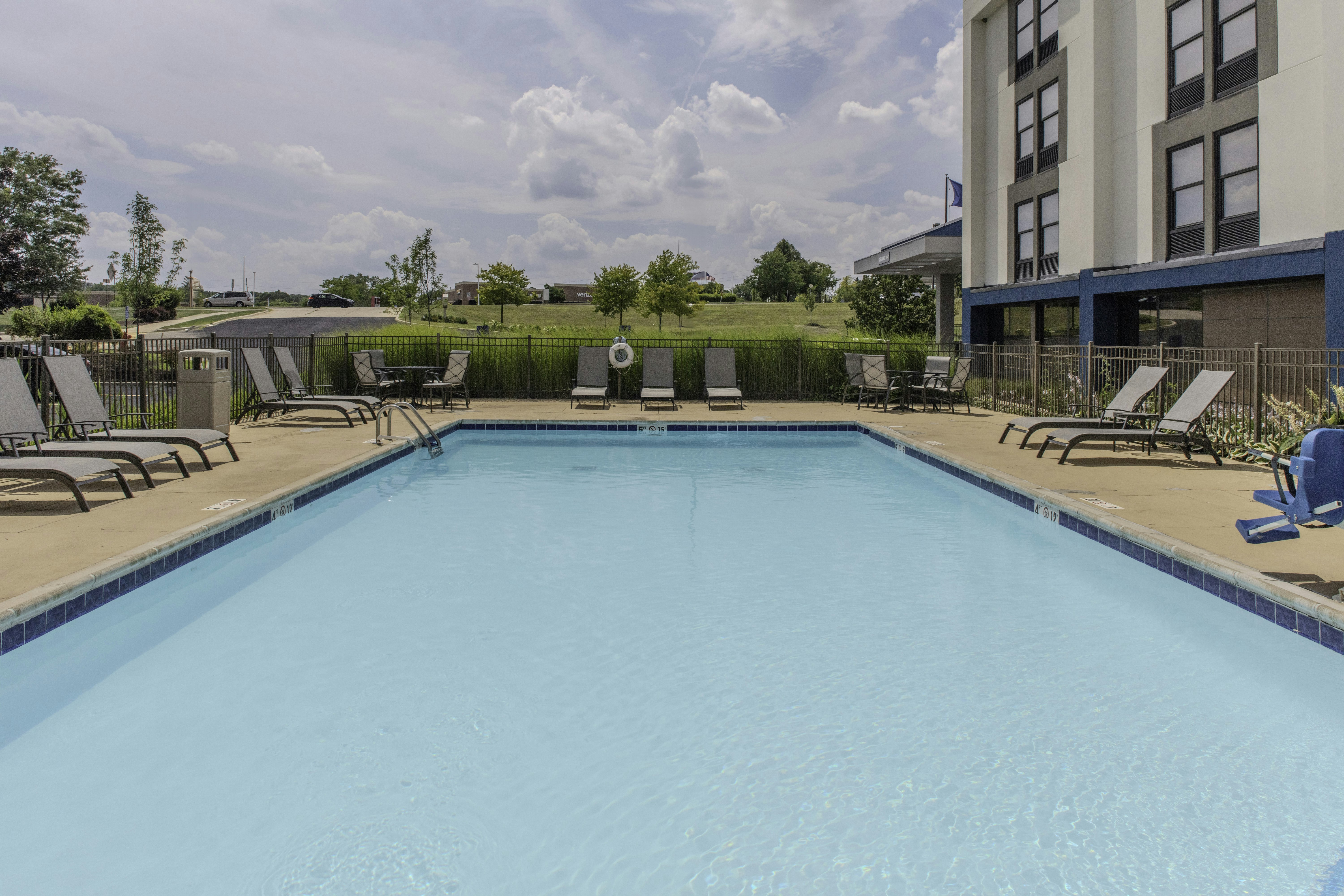 Hampton Inn Detroit Northville 28/56