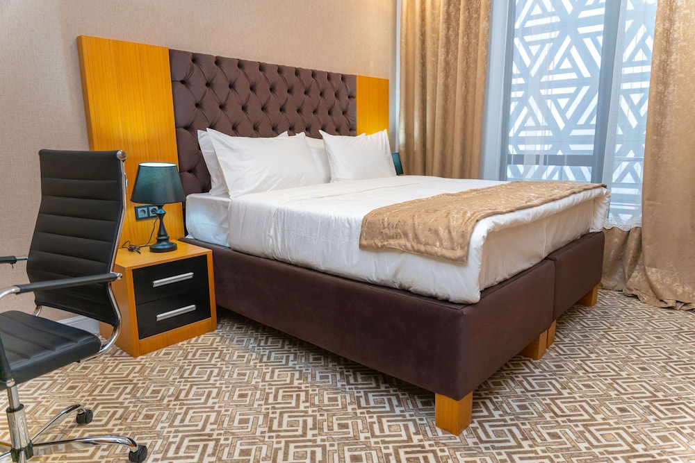 Standard, King Bed