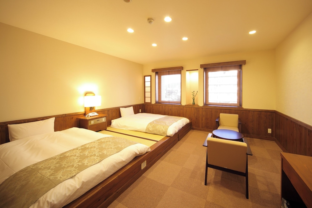 SUPERIOR, TWIN BEDS