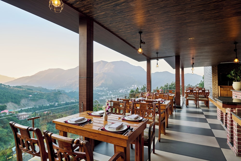 Deventure Shimla Hills 33/50