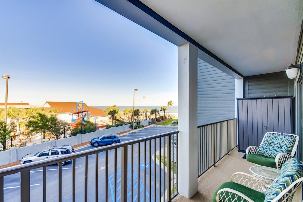 Myrtle Beach Resort by Beach Vacations 13/79