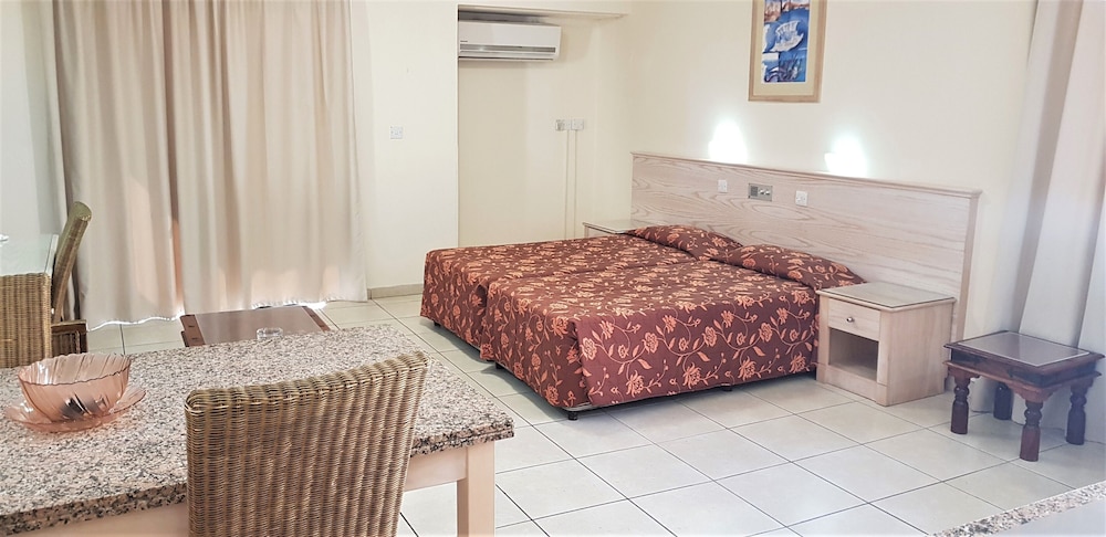 Senator Hotel Apartments - Adults Only 41/70