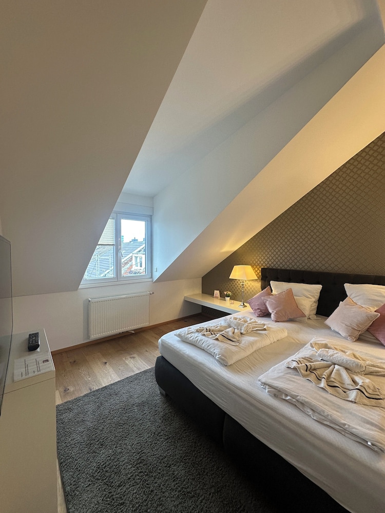 Helvetia Suites 10/52
