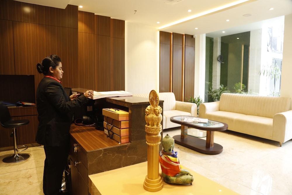 Hotel The Royal Vista 44/50