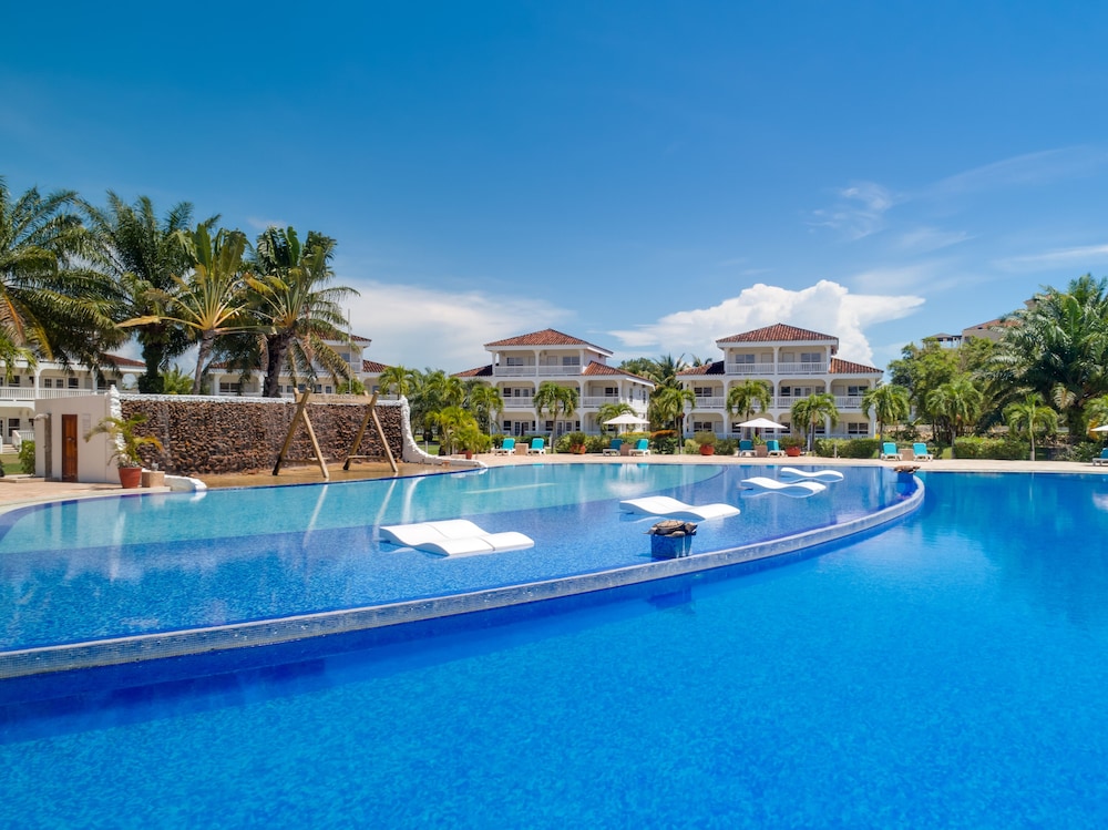 The Placencia 35/61