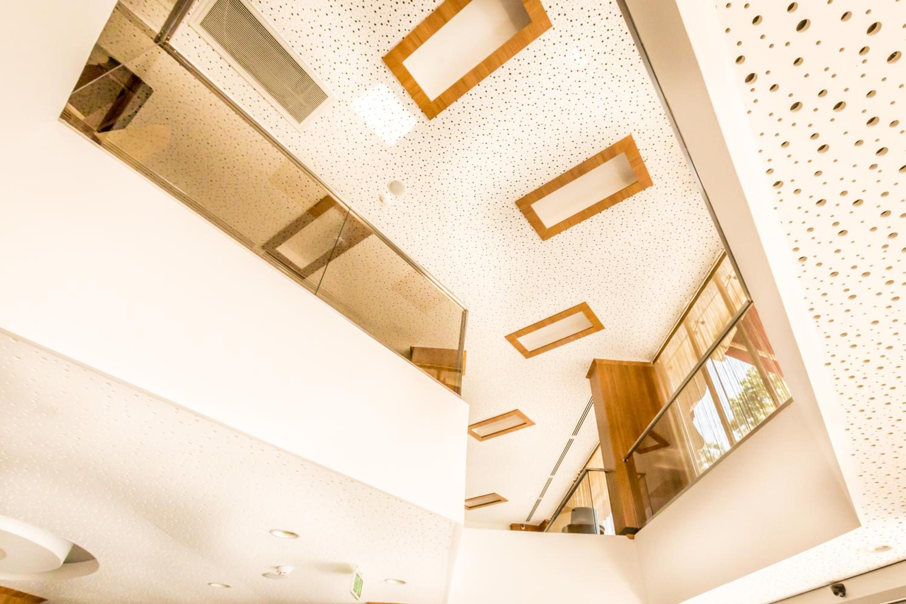 Lozengrad Hotel 25/48