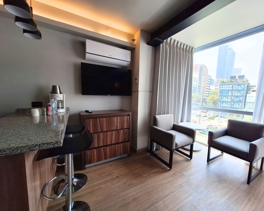 Hotel Block Suites 43/69